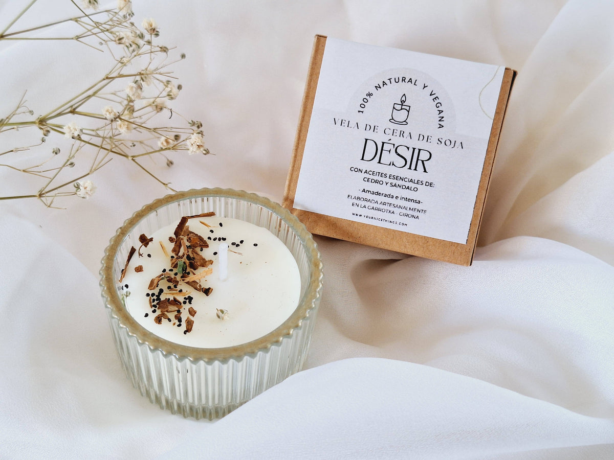 Soy candle in glass jar (mini) cedar and sandalwood: English
