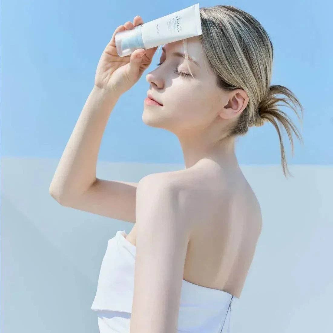 SKIN1004 - Madagascar Centella Hyalu-Cica Water-Fit Sun Serum: 50 ml